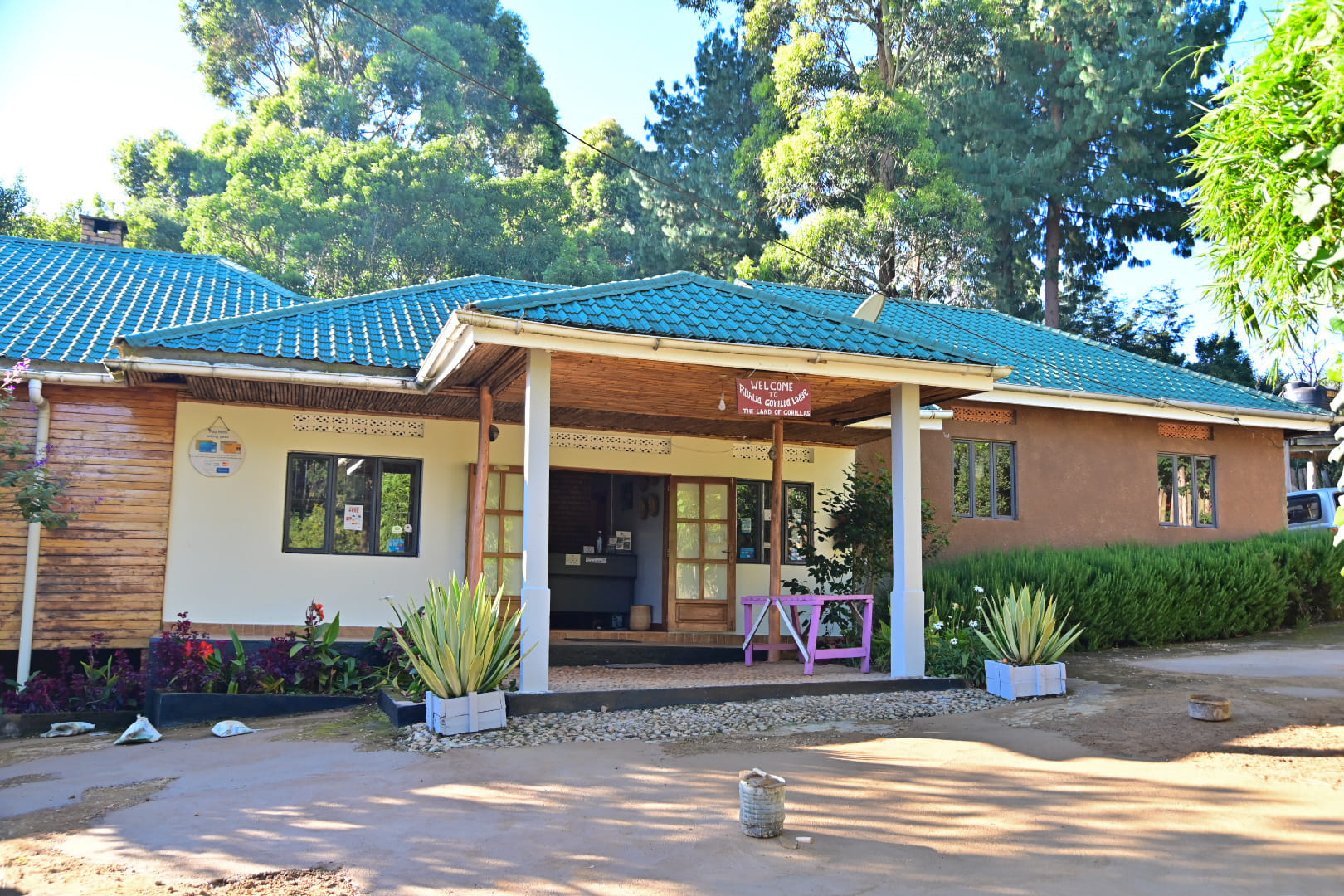 Savanna Hearth Lodge