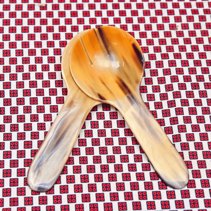 Salad spoons